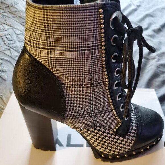 ALDO Women's Houndstooth Studded Black White Lace Up Block Heel Booties Size 7 - Picture 3 of 6
